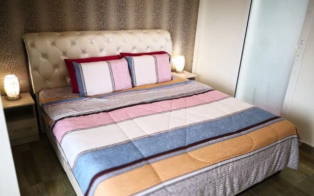 Octagon 21 Guest House - photo 2
