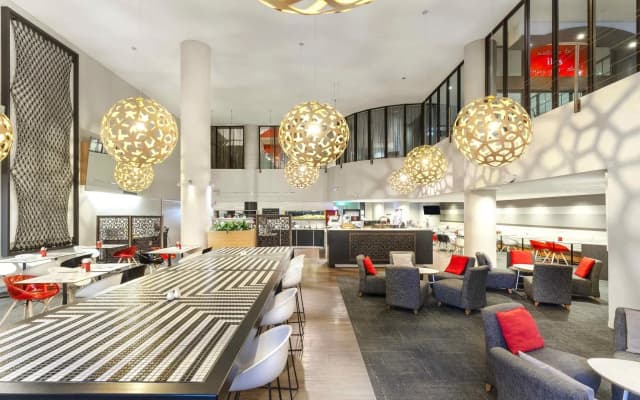 ibis Melbourne Hotel and Apartments - photo 2