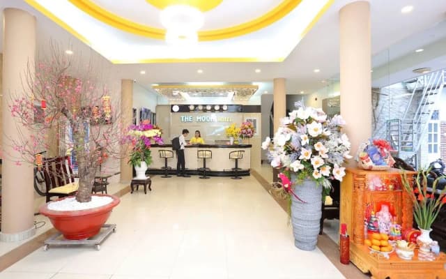 The Moon Hotel - photo 2