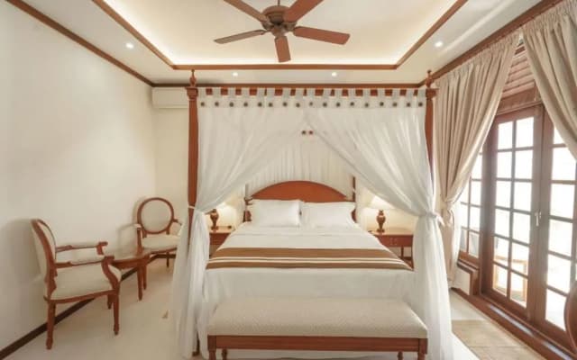 Alafehi Retreat Luxury Villas with Pool Access - photo 4
