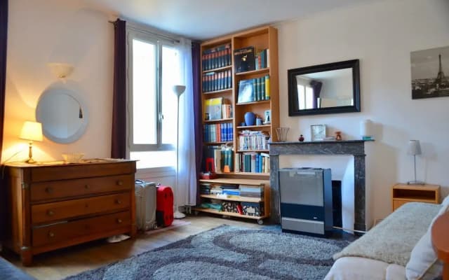 One Bedroom Flat in Montparnasse - photo 2