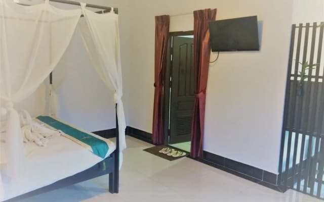 Huylin Angkor Boutique - photo 4
