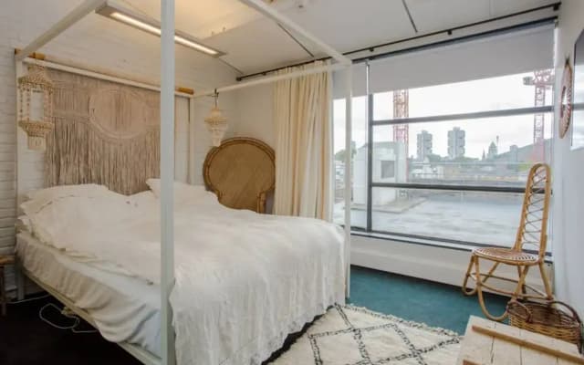 Quirky Penthouse Conversion Near Battersea Park - photo 3