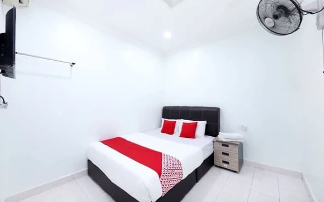 OYO 90170 Dynamic Hotel - photo 5
