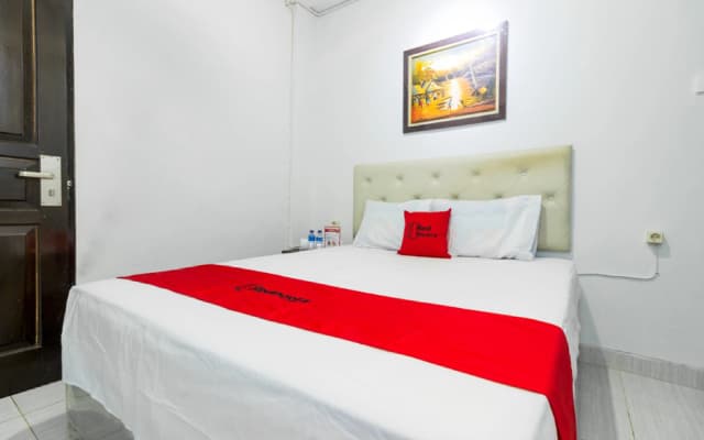 Reddoorz near Gajah Mada Plaza 2 - photo 2