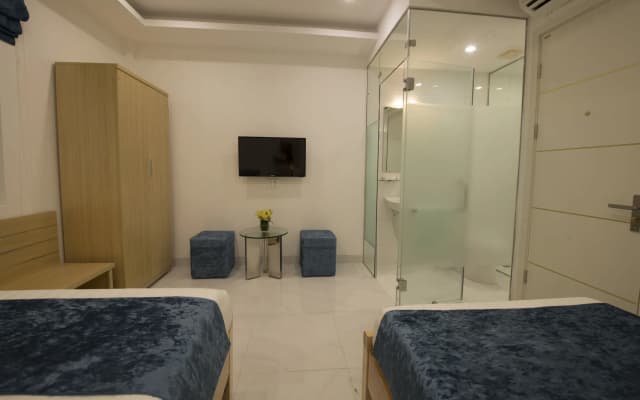 Hanoi Holiday Center Hotel - photo 5