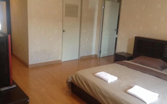 Central Hill Place Hotel - photo 3