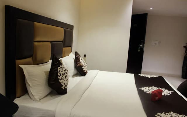 OYO 550 Hotel Aura Grand Residency - photo 4