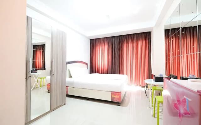 Studio Signature Park Grande Apartment Near MT Haryono dan Kuningan - photo 2