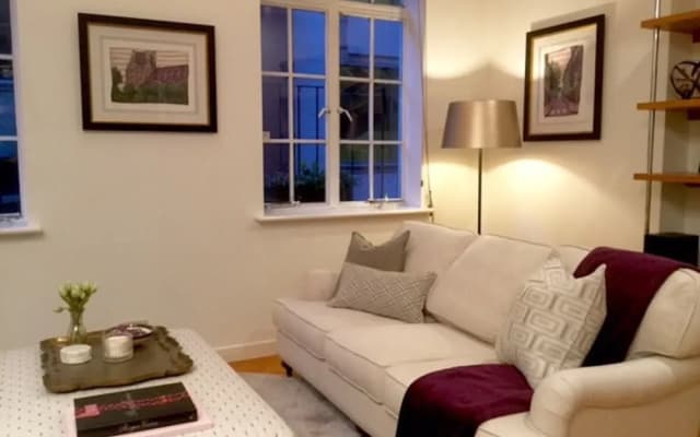 CBD Little Paris - StayCentral - photo 2
