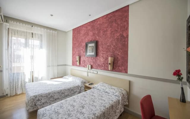 Hostal La Plata - photo 4