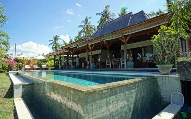 Villa Taman Kanti - photo 2