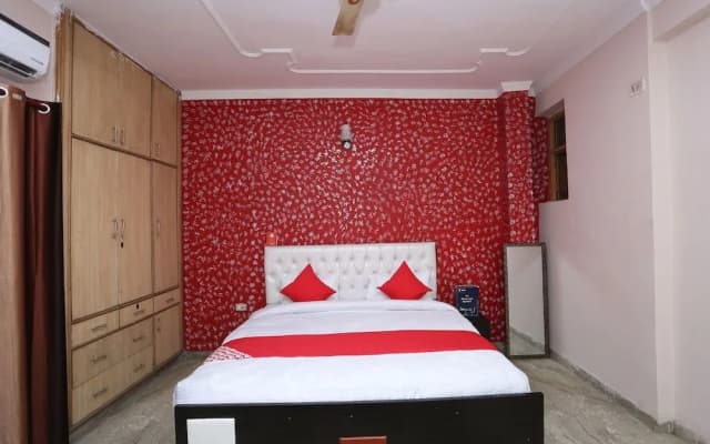 Oyo 26930 Suraj Legacy - photo 4