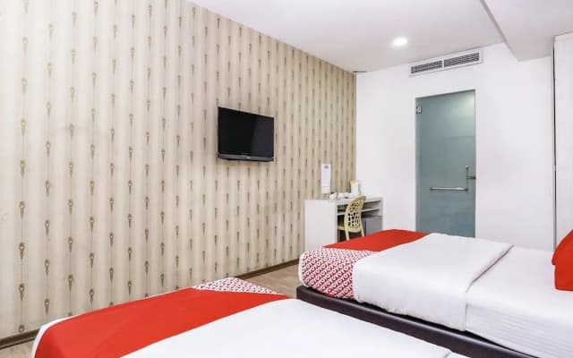 OYO 519 Domus Hotel - photo 3