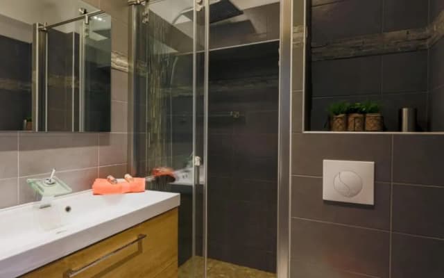 SUEDE 2 AP4208 By Riviera Holiday Homes - photo 5