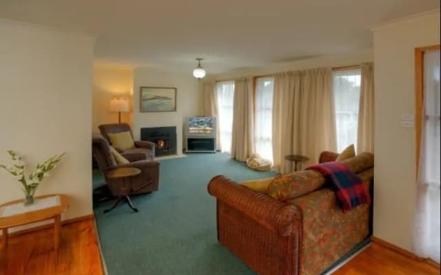 Nazaaray Coastal Cottage - photo 2