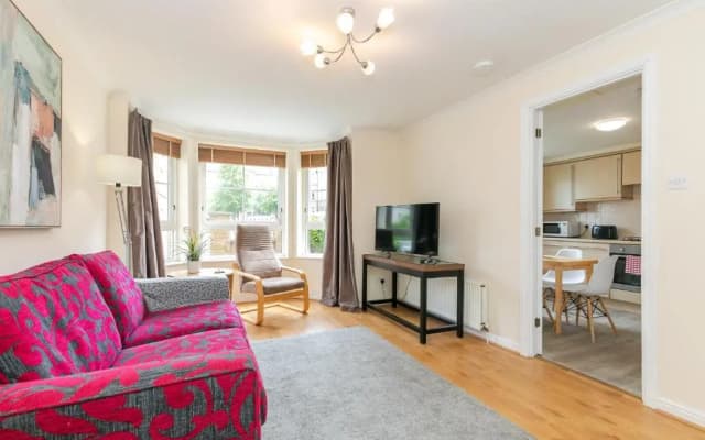 Dicksonfield Apartment Edinburgh - photo 3