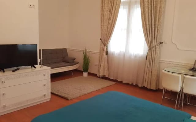 Ékszerdoboz A Budai Vár Alatt - photo 2