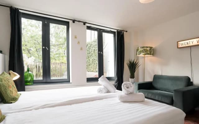 TWENTY FIVE Rooms - photo 3