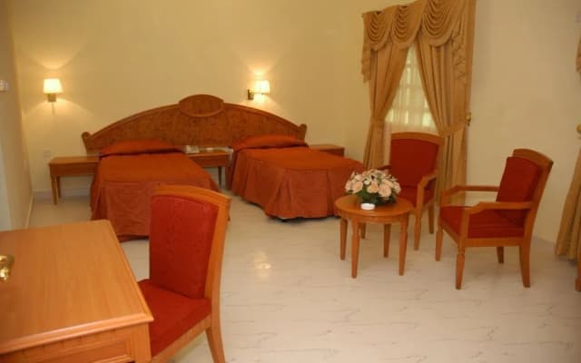 Manam 2 Hotel Apartments - photo 4