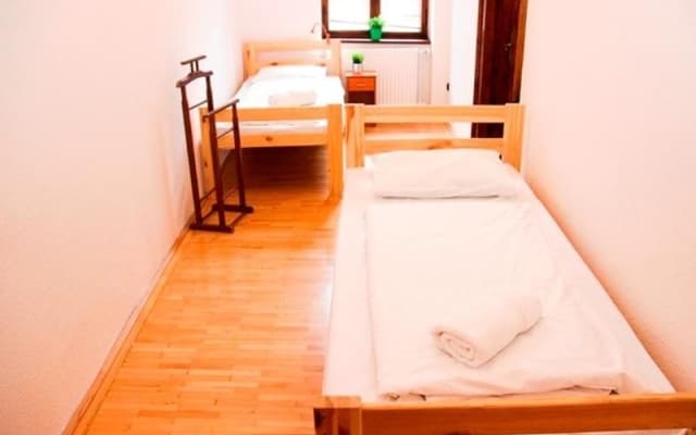 Walking Bed Budapest Hostel - photo 4