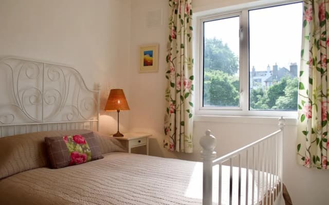 1 Bedroom Flat Near City Centre - photo 5