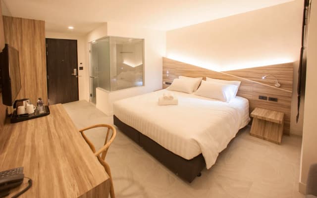 We Terminal Hotel - photo 3