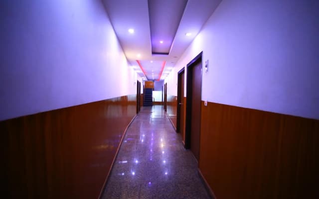 Airport Hotel Earth - photo 3