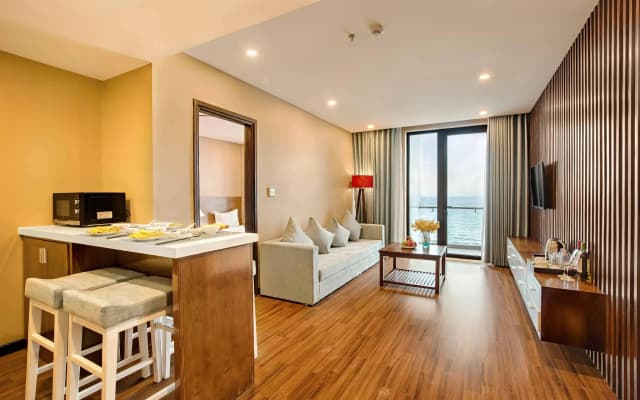 Yarra Ocean Suites Danang - photo 5