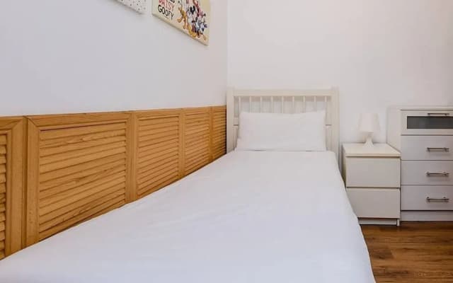 Vintage 3bed/2bath With big Terrace in Eixample - photo 2