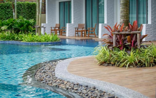 Aqua Resort Phuket - Near Beach and Chalong Pier - photo 3