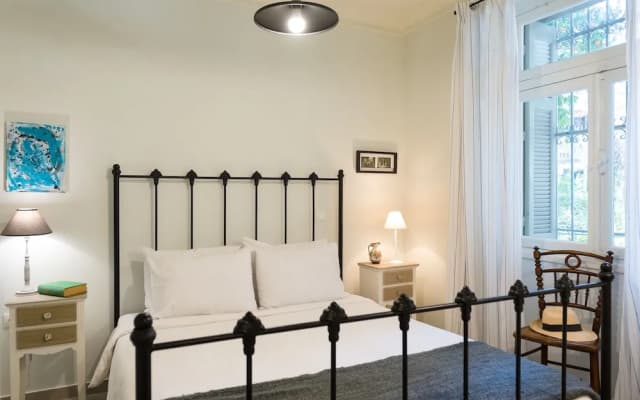 1930's Athenian House - photo 4