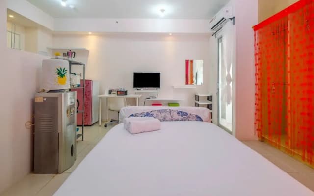 Modern and Comfort Stay @ Studio Pakubuwono Terrace Apartment - photo 3