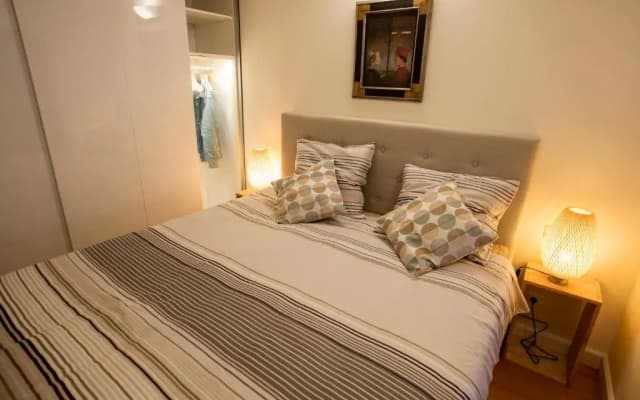 Central Canal Apartments - photo 2