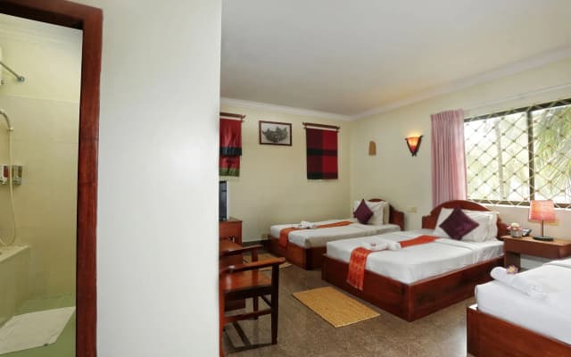 Forest King Hotel - photo 4