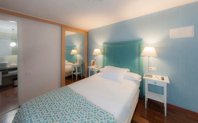 Hotel Vincci SoMa - photo 3