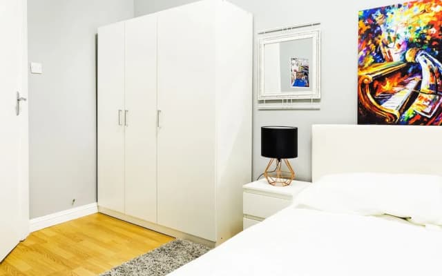B83 Grove Street Apartments - photo 4