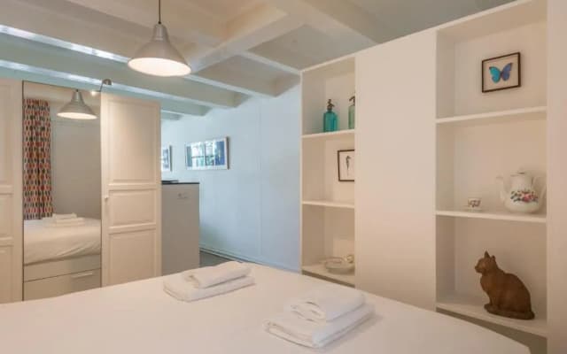 Canal View Amsterdam apartment - photo 3