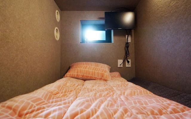 Capsule Hotel Majung - photo 2