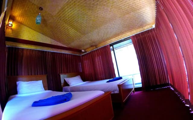 The Lazy Bar And Guesthouse - photo 2