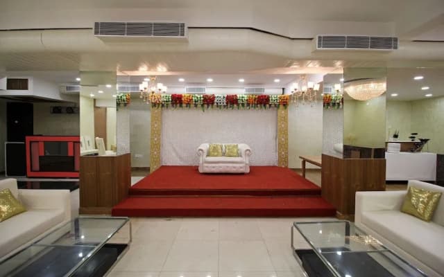 Capital O 18777 Chanson Hotels - photo 2