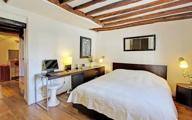 Eiffel Tower Flats - photo 3