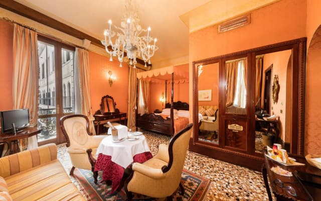 Hotel Al ponte dei sospiri - photo 2