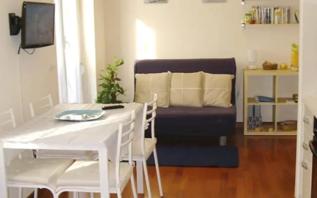 Zara Cosy & Cheap Apartment - Free Parking - Open 24h - photo 5
