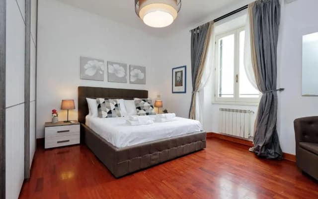 Colosseo Sunset Apartment - photo 4
