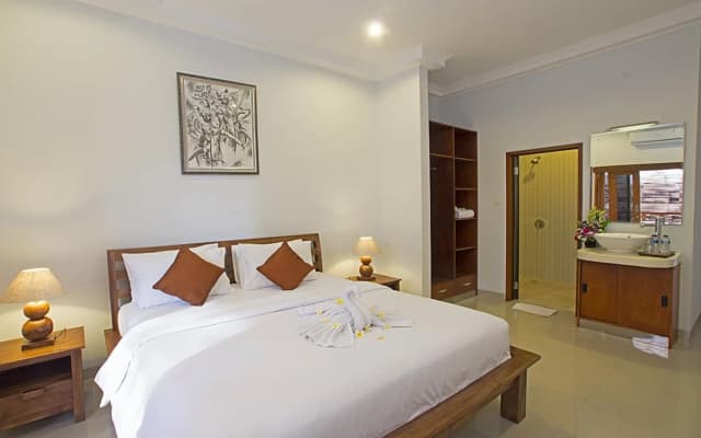 M & D Guest House Seminyak - photo 3