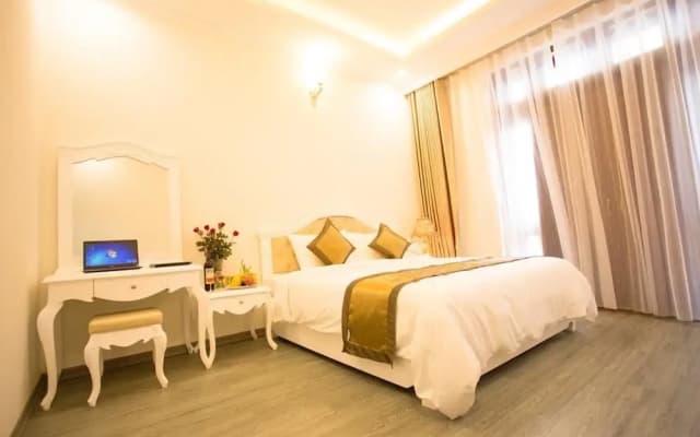 Lakeside Hotel - photo 5