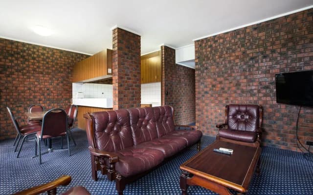 Excelsior Hotel Thomastown - photo 2