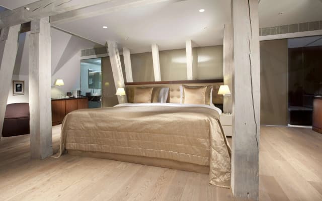 Hotel Kings Court - photo 5