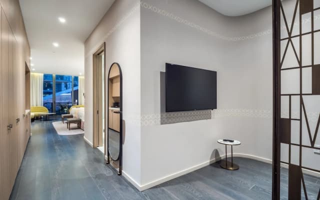 Suites at SLS LUX Brickell managed by CE - photo 2